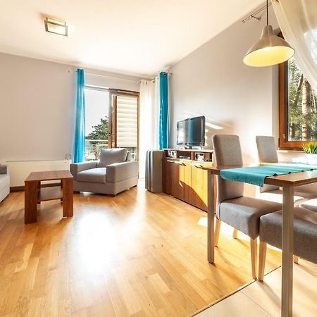 Villa 4 Pory Roku Jastrzębia Góra エクステリア 写真