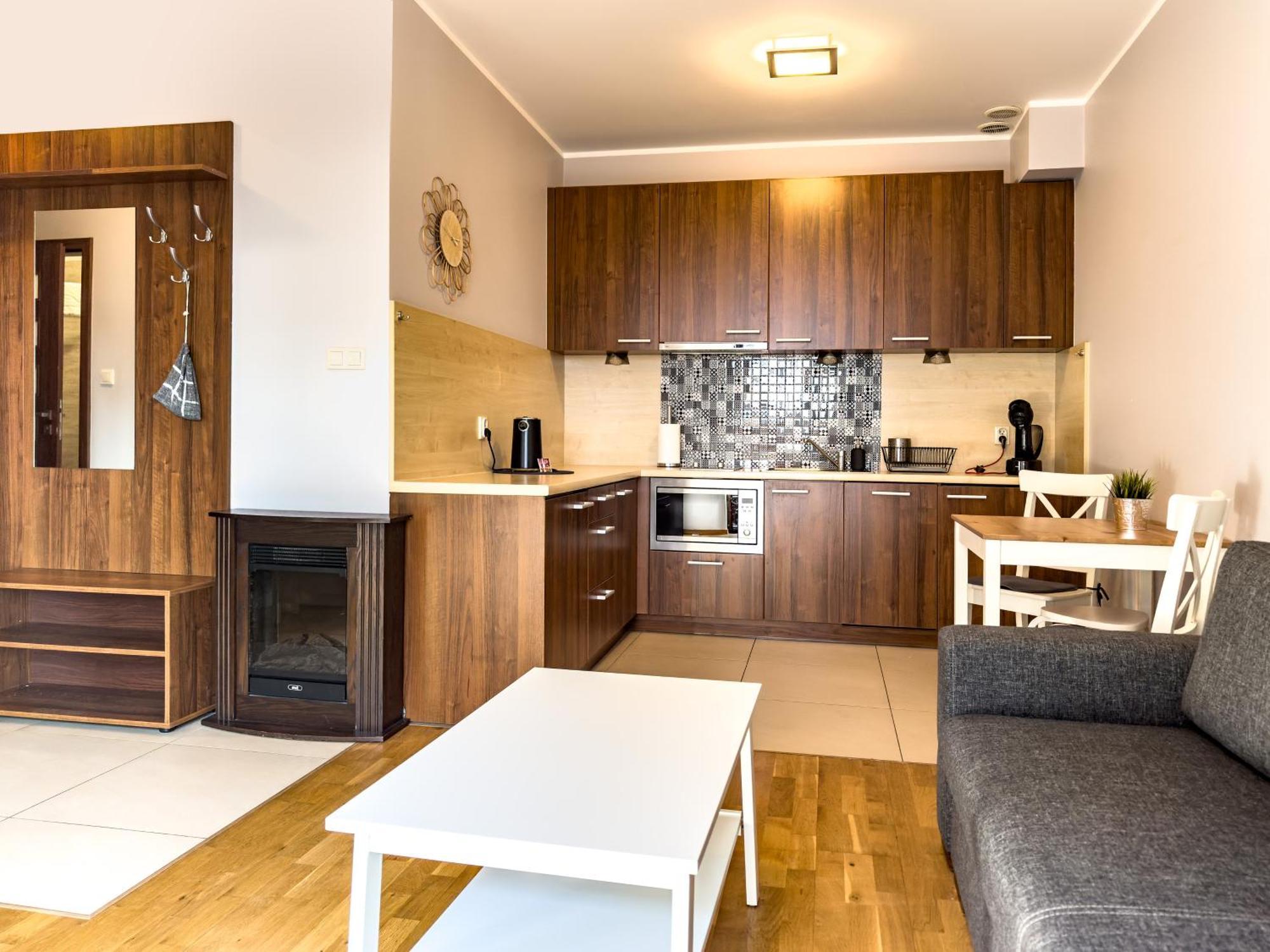 Villa 4 Pory Roku Jastrzębia Góra エクステリア 写真